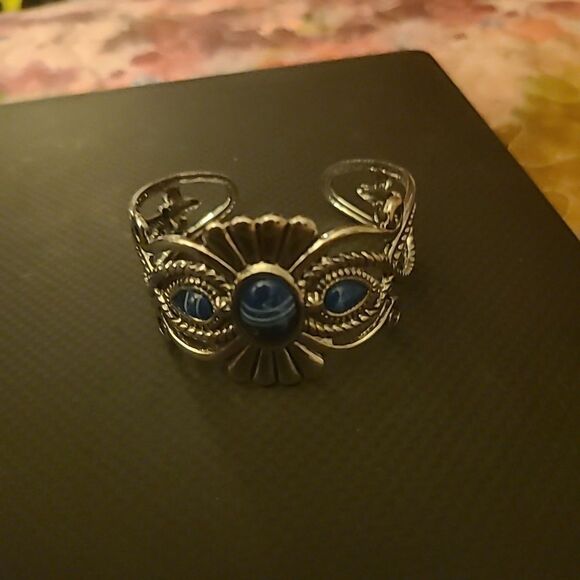 Western Style Cuff Bracelet - Picture 1 of 5